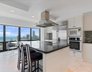 100 E Huron Street - Photo Thumbnail 7