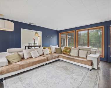 853 Happ Road - Photo Thumbnail 5