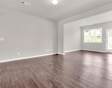 208 Turner Lane - Photo Thumbnail 5