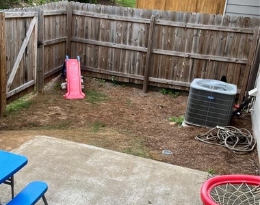 208 Turner Lane - Photo Thumbnail 24