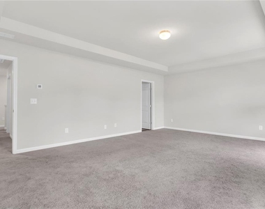 208 Turner Lane - Photo Thumbnail 11