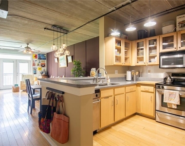 800 Peachtree Street Ne - Photo Thumbnail 2