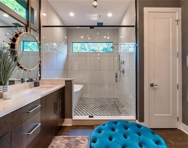 669 East Avenue Ne - Photo Thumbnail 21