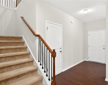 5377 Fountain  Head Lane - Photo Thumbnail 19
