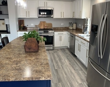 6560 W Diversey Avenue - Photo Thumbnail 7