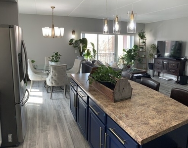 6560 W Diversey Avenue - Photo Thumbnail 6