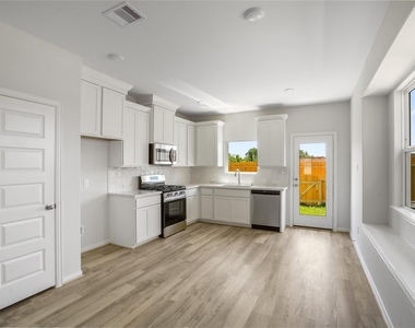 27935 Western Creek Court - Photo Thumbnail 5