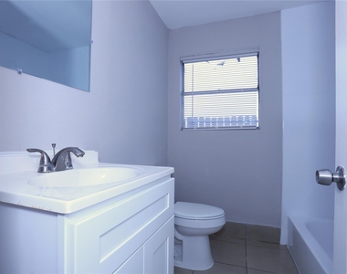 123 W 6th Street - Photo Thumbnail 6
