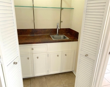 14934 Elmont Drive - Photo Thumbnail 8