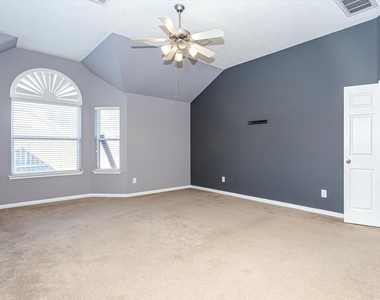 14322 Baron Creek Lane - Photo Thumbnail 11