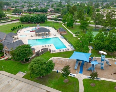 14322 Baron Creek Lane - Photo Thumbnail 42