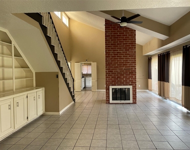 18002 Hollywell Drive - Photo Thumbnail 4