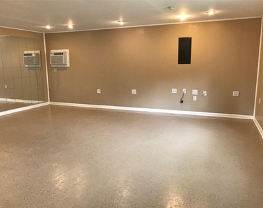18002 Hollywell Drive - Photo Thumbnail 18