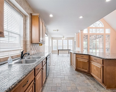 5547 Cranston Court - Photo Thumbnail 13
