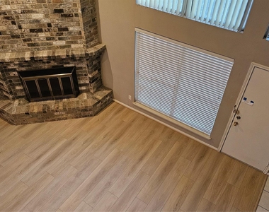 3607 Duncaster Drive - Photo Thumbnail 3