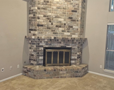 3607 Duncaster Drive - Photo Thumbnail 3