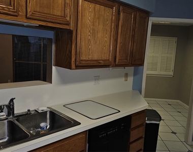 3607 Duncaster Drive - Photo Thumbnail 14