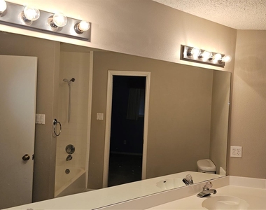 3607 Duncaster Drive - Photo Thumbnail 37