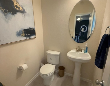 8315 Columbia Forest Drive - Photo Thumbnail 15