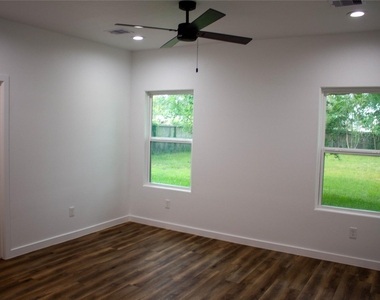 106 Runnels Street - Photo Thumbnail 17