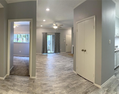 7037 N Holiday Drive - Photo Thumbnail 2