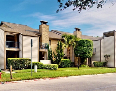 7037 N Holiday Drive - Photo Thumbnail 18