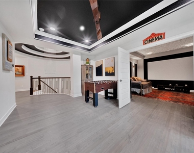 8826 Forest Side Drive - Photo Thumbnail 22