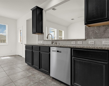 3727 Varna Court - Photo Thumbnail 10