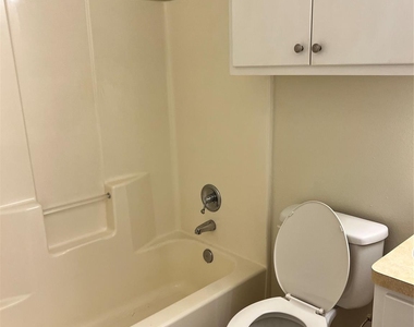 717 N Marshall Lane - Photo Thumbnail 4