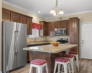 2610 Mandi Court - Photo Thumbnail 8