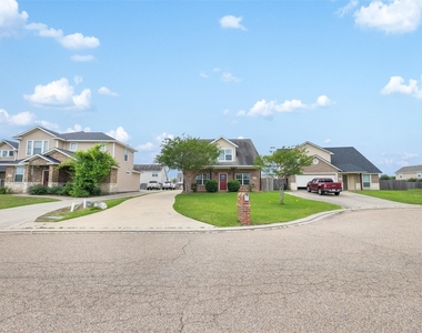 2610 Mandi Court - Photo Thumbnail 29