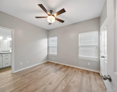 16928 Kempwood - Photo Thumbnail 5
