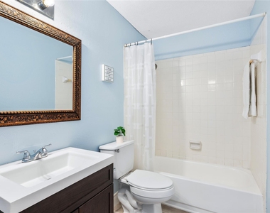 18519 Egret Bay Boulevard - Photo Thumbnail 22