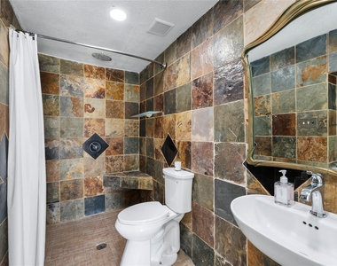 18519 Egret Bay Boulevard - Photo Thumbnail 21
