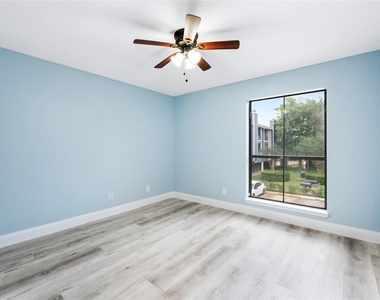 18519 Egret Bay Boulevard - Photo Thumbnail 23