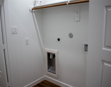 106 Runnels Street - Photo Thumbnail 14