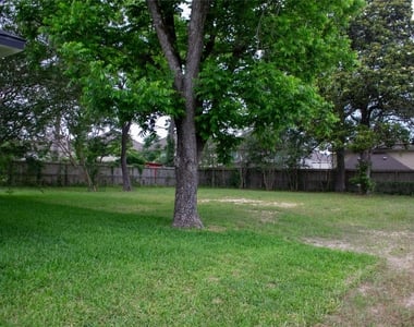 106 Runnels Street - Photo Thumbnail 36