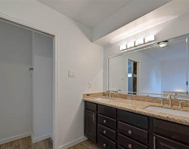 12111 Poulson Drive - Photo Thumbnail 28