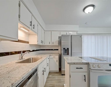 12111 Poulson Drive - Photo Thumbnail 17