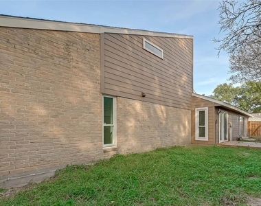 12111 Poulson Drive - Photo Thumbnail 31