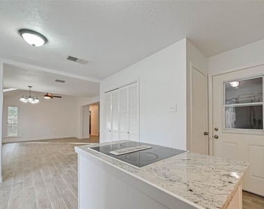12111 Poulson Drive - Photo Thumbnail 18