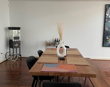 2918 Commerce Street - Photo Thumbnail 11