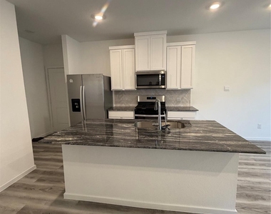 7511 Bella Springs - Photo Thumbnail 1