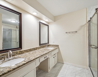 910 Coachlight Drive - Photo Thumbnail 13