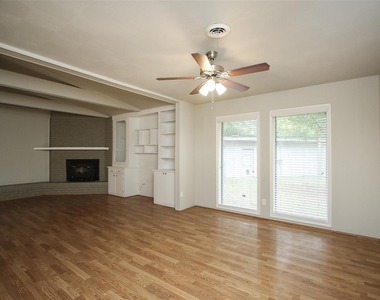 30115 Misty Meadow Drive - Photo Thumbnail 5