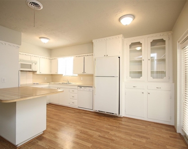 30115 Misty Meadow Drive - Photo Thumbnail 10