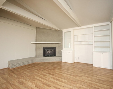 30115 Misty Meadow Drive - Photo Thumbnail 8