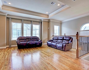 337 Cage Street - Photo Thumbnail 1