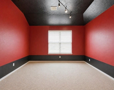 14215 Jaubert Court - Photo Thumbnail 10