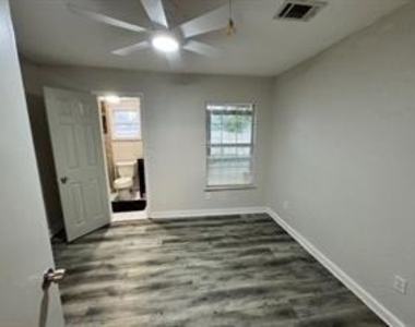1405 Rice Street - Photo Thumbnail 3